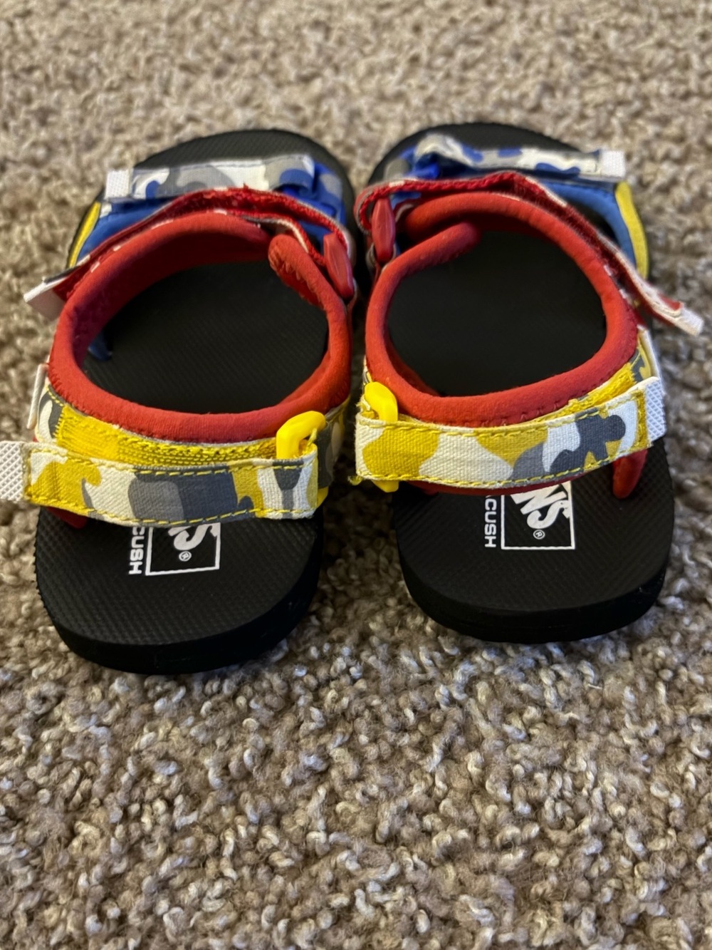 Vans Toddler Tri-Lock Primary Camo sandals Size Unknown I Believe 9 Or 9.5 - Picture 3 of 5